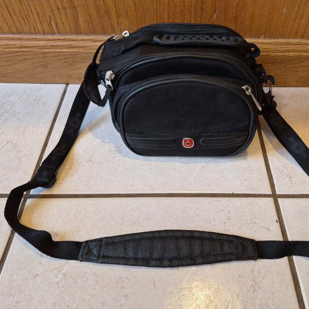 Wenger The Trend Camera Bag Black Nylon Carry Case